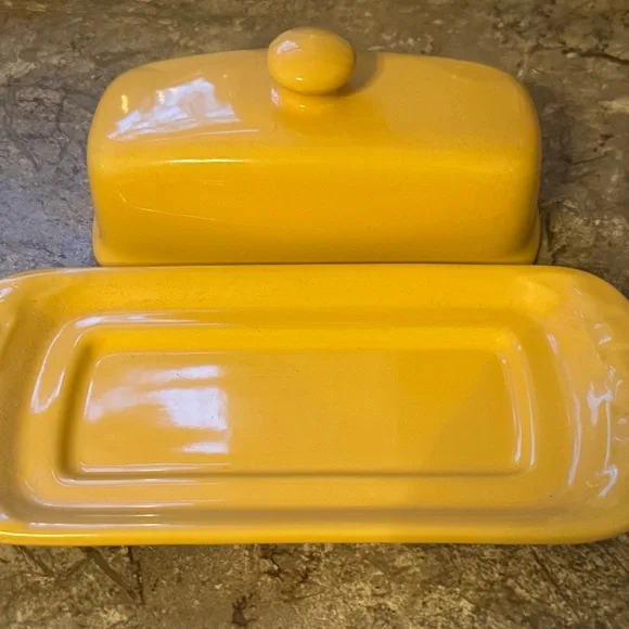 Longaberger Butternut Yellow Butter dish - Picture 3 of 3